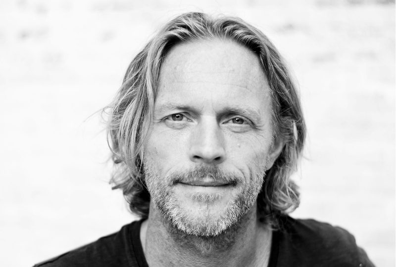 Hoyte de Ranitz, vinyasa yogadocent bij De Nieuwe Yogaschool Amsterdam