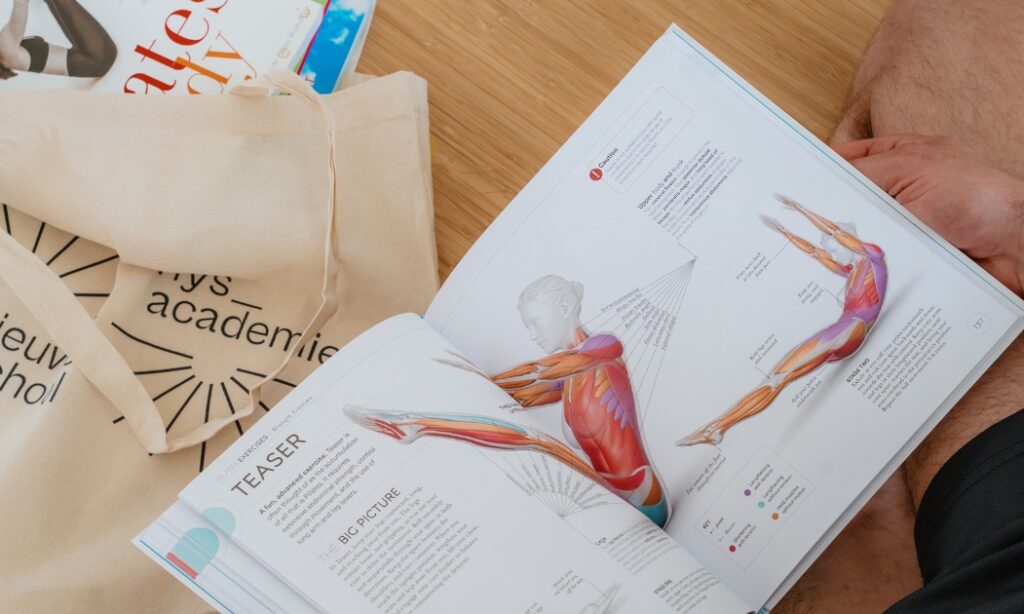 Sneak preview workbook Pilates Teacher Training DNYS Academie De Nieuwe Yogaschool Amsterdam