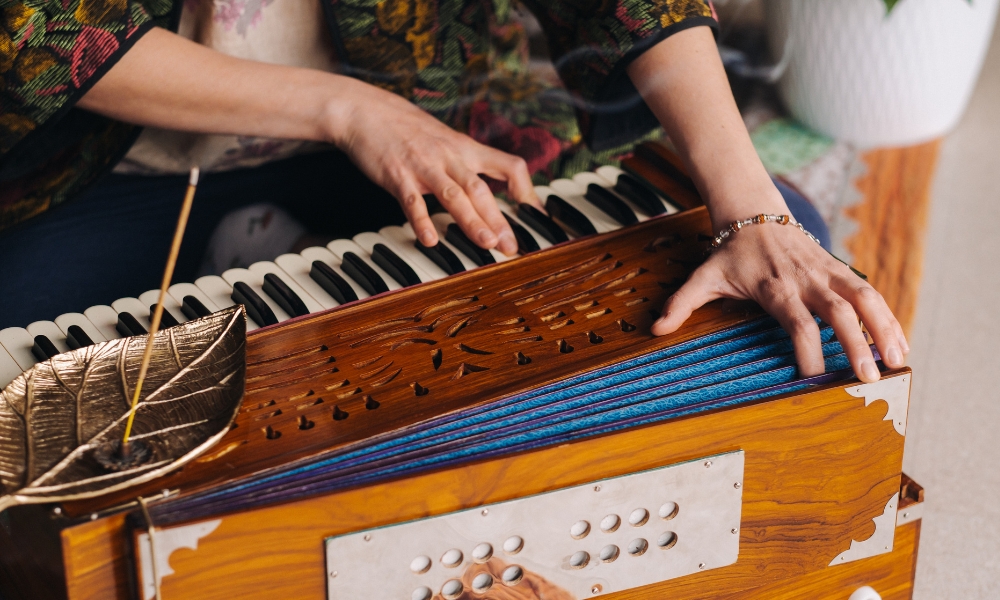 Bhakti Flow class De Nieuwe Yogaschool Amsterdam