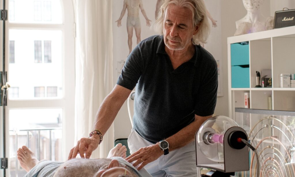 Behandelingen De Nieuwe Yogaschool partners Acupuncture