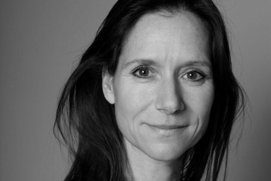 Portret van Inge Peters, leraar bij De Nieuwe Yogaschool en DNYS Academie